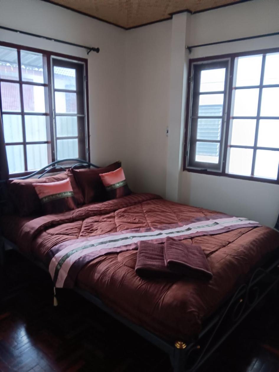Hug Glur House Tour And (adults Only) Auberge de jeunesse *